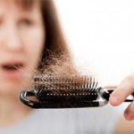Почему выпадают волосы? Лечение алопеции