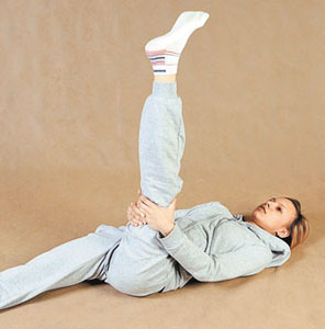 Легкие и простые упражнения при артрозе коленного сустава!